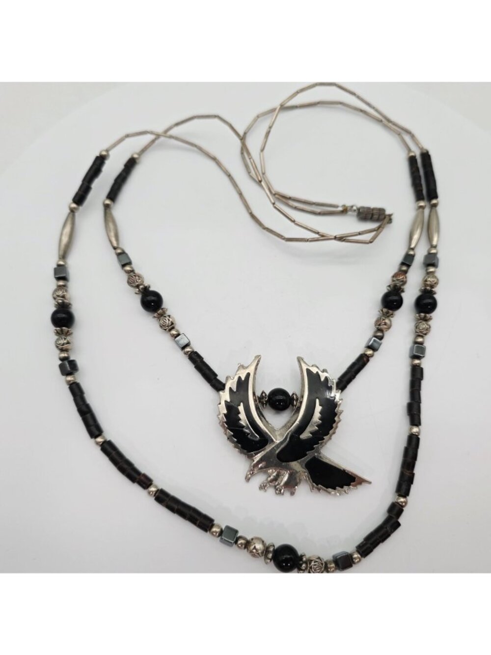 Vintage Black Beaded Necklace With Silver Eagle Pendant 13" Drop - Picture 4 of 8